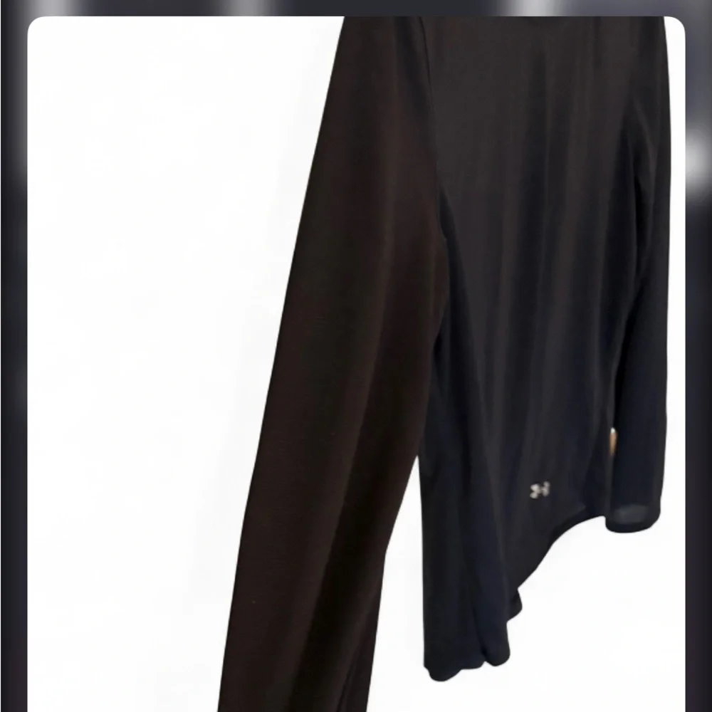 Under Armour Black Long-Sleeve Crewneck Performance Tee - Picture 2 of 7